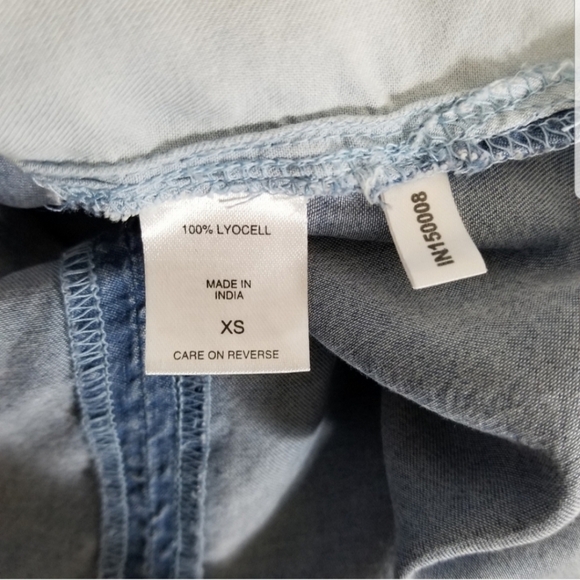 Soho New York And Company Denim Like Tie Back Sleeveless Top - Picture 11 of 12